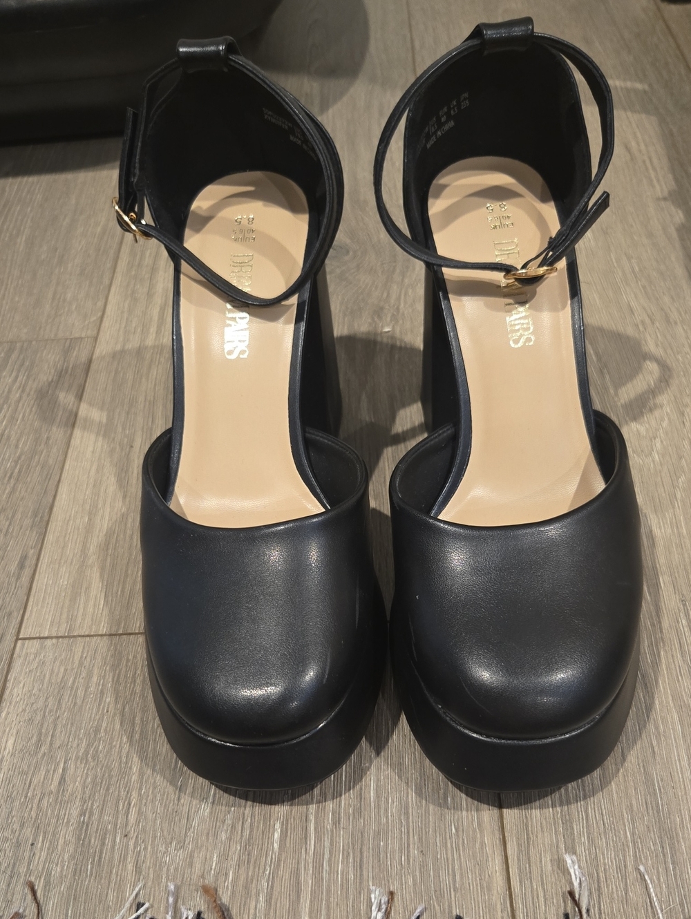 Dream Pairs Black Ankle-Strap Platform Pumps
